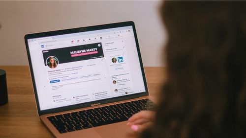 LinkedIn Profile That Gets Noticed